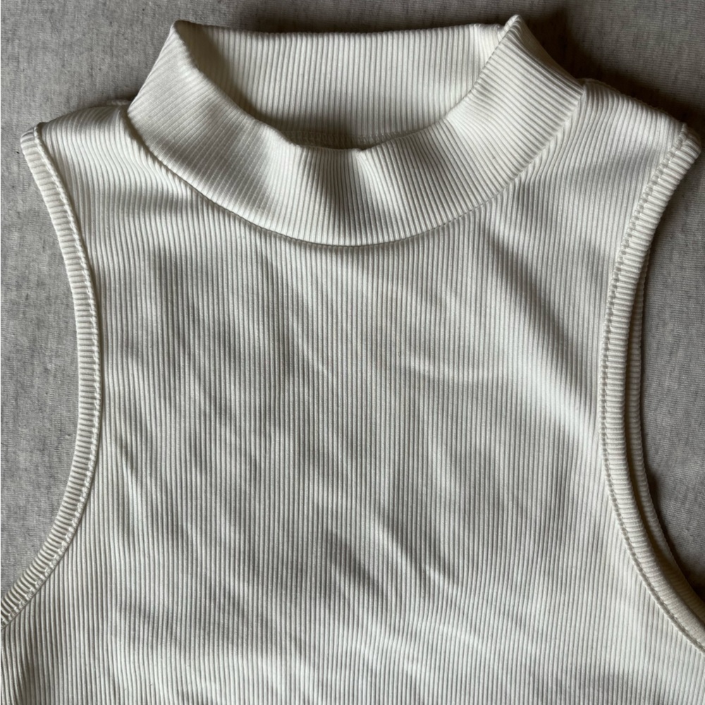 ✨ 3 for $10 ✨ SHEIN S Ribbed Mock Neck Tops! - Picture 3 of 16
